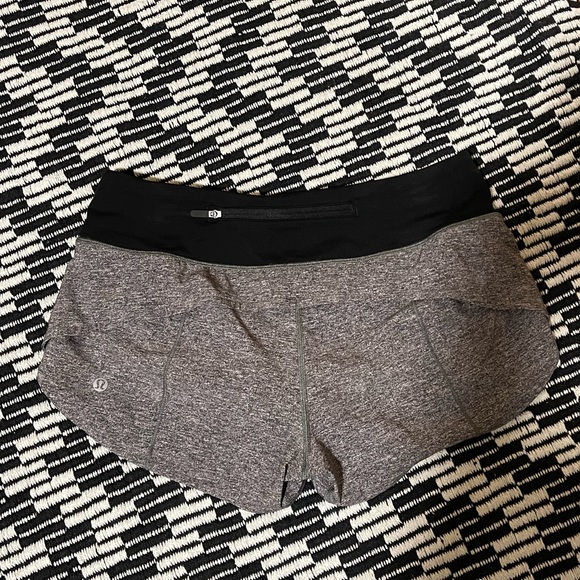 Lululemon Speed Up Shorts - Picture 2 of 3